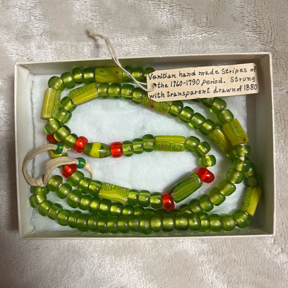 Unbranded Jewelry - African Trade~Venetian Vintage (1760-1790) Millefiori Lime Green Glass Beads